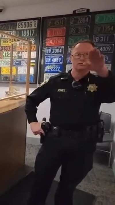 two cops get dumb down by freelance journalist