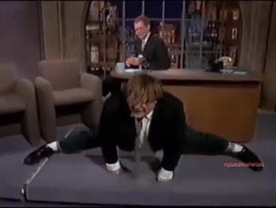 Chris Farley&rsquo;s Legendary Letterman Entrance