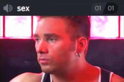 Aca esperando