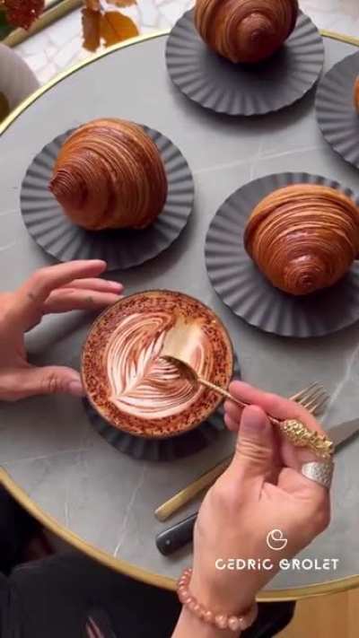 The perfect croissant doesn&rsquo;t exi-