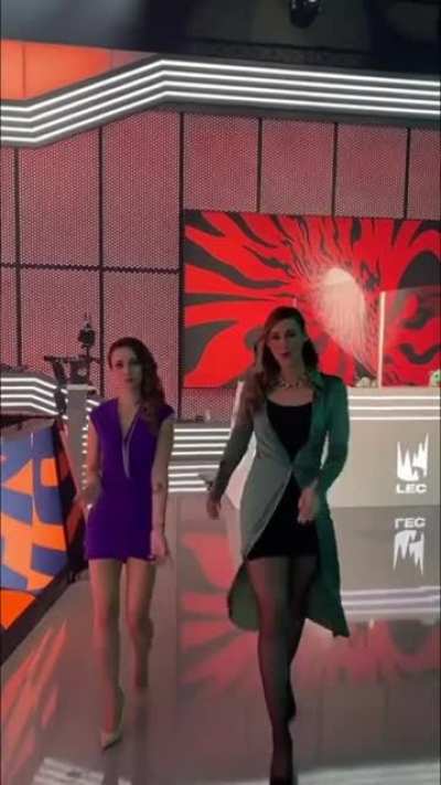 Two queens