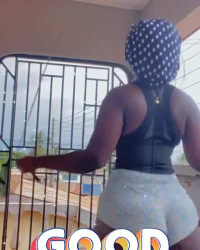 OMG just wait till the end 🤯she got the titties to match to guys 😫🙆🏾&zwj;♂️😍🤩💎