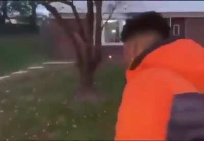 ⠀