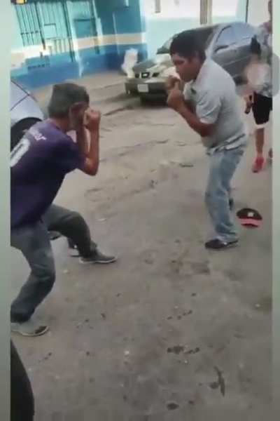 👊