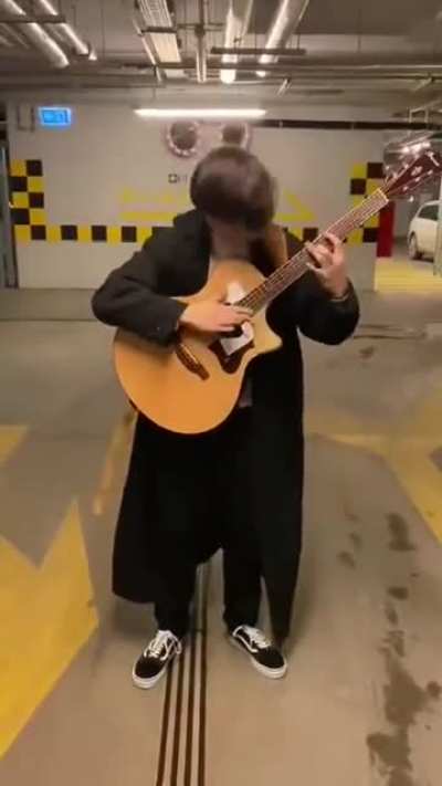 Master of the wild style guitar 🤘🏿🤘🏿🤘🏿