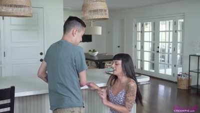 Let Me Make Sure That Cookie Gets Some Icing Stepmom – S1:E5 (Step Porn)