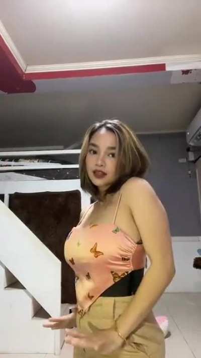 Xyriel Manabat