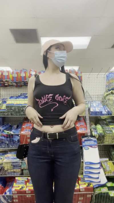 Sometimes I get nervous flashing in public but then I remember I gotta be brave for all the sexy daddies that follow me on Reddit <3 💕