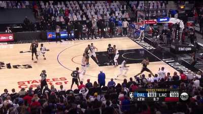 [Highlight] Kawhi airballs the game tying 3