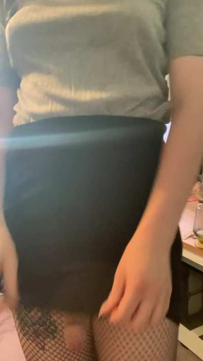 the new girl at the office shows you this&hellip; will you follow her to the bathroom? 👀