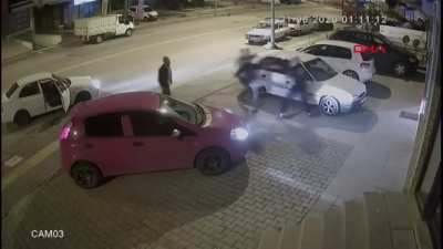 Turkish amateur kickboxer beats three thugs who wants to bully him