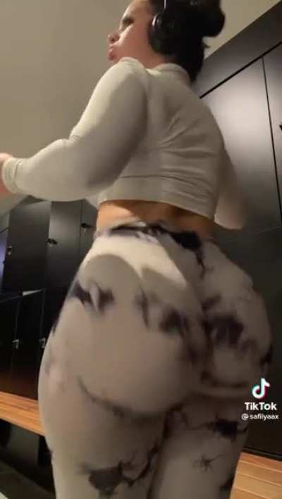Daily Dose Of ThotzZ #25