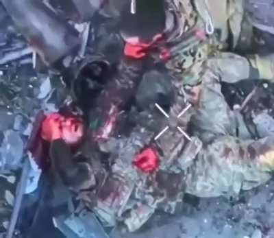 Another angle of the brutal hand-to-hand fight between a Ukrainian and a Russian soldier