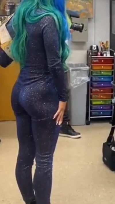 Bootyful 🍑