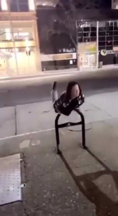 "O"-scorpion