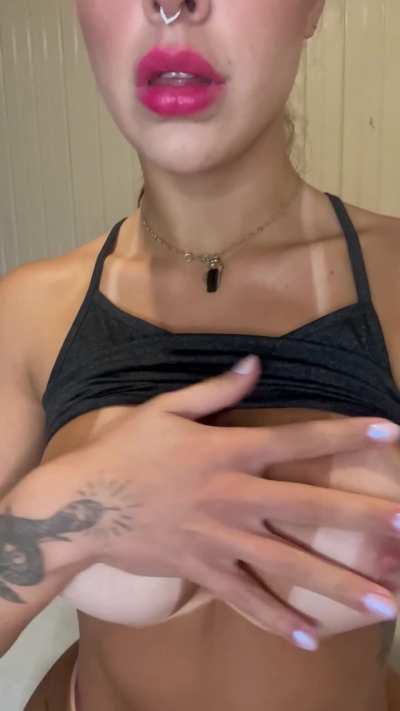 They'd look even better with ur cock in between
