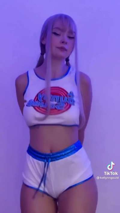 Imagine bending her over in these shorts