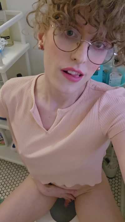 I can't help taking a video every time i pee now 🤭