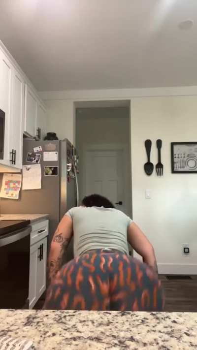 1....2....or.....3 who got the biggest one🍑