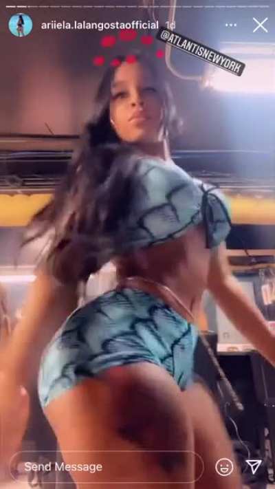 Ariiela.lalangostaofficial