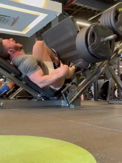 [LFO] leg press injury