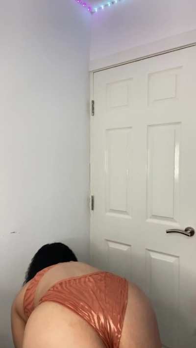 POV: I invite you over for netflix and chill