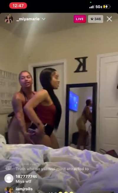 🍑🍑
