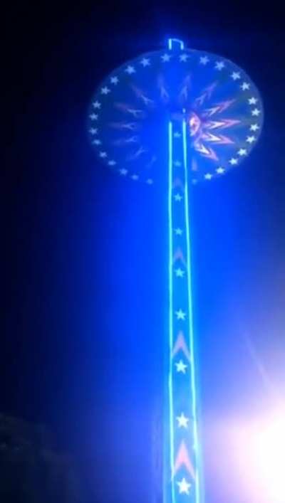 Indian fair ride crashes to the floor