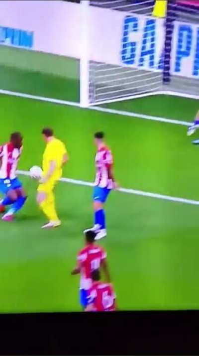 Milner didn&rsquo;t touch the ball the defender did