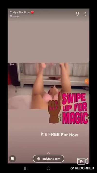 I think she's showing more then we thought she would??? *noise check