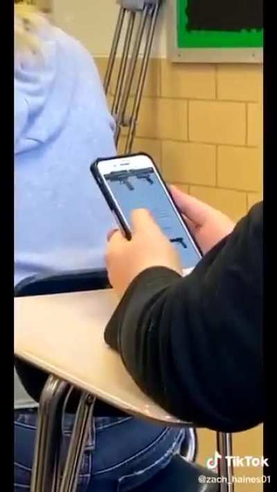 I&rsquo;d switch schools🤣😳