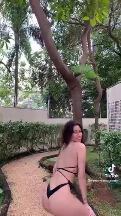 I wanna take a bite