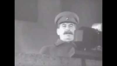 Stalin&rsquo;in kumlara Ayet-el K&uuml;rsi okutması