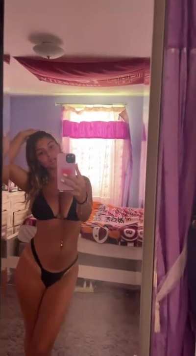 Gorgeous Big Tits Bikini Bop