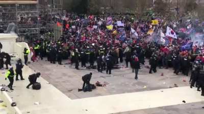 The moments the line broke at Capitol Hill yesterday