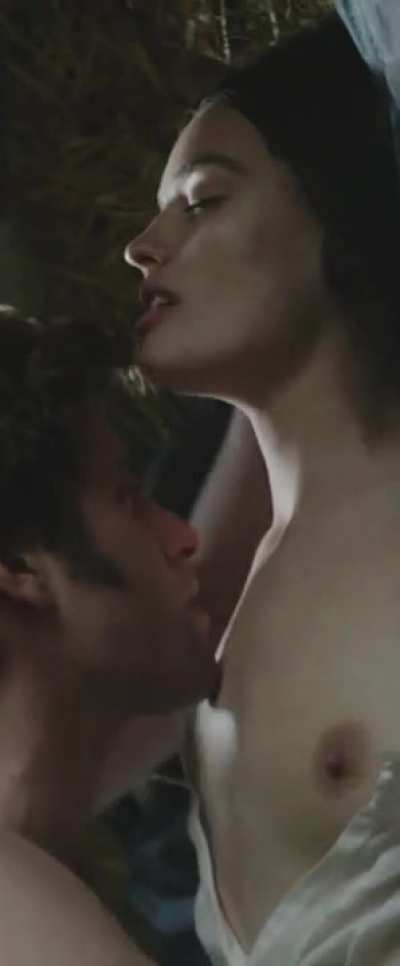 Emma Mackey nude boobs &eth;&yen;&micro;&eth;&yen;
