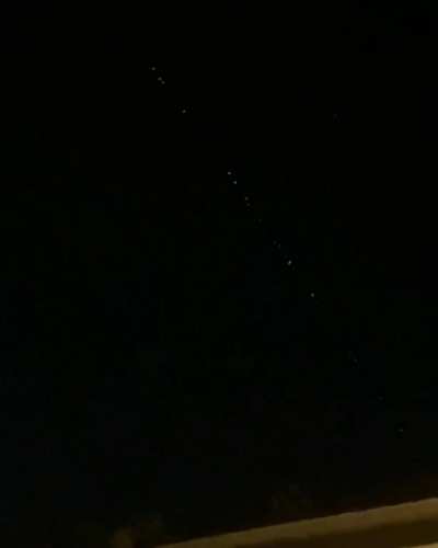 Weird lights in the sky over salt lake. 4am