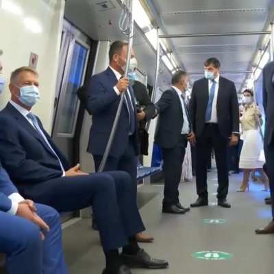 După 9 ani de la &icirc;nceputul lucrărilor și o &icirc;nt&acirc;rziere de 5 ani, metroul din Drumul Taberei s-a inaugurat cu o &icirc;nt&acirc;rziere de 2 ore