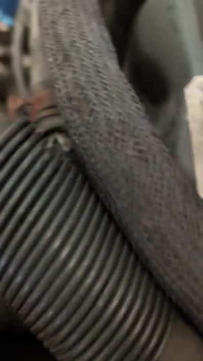 Shot bearing A/C pulley (1996 XJ)