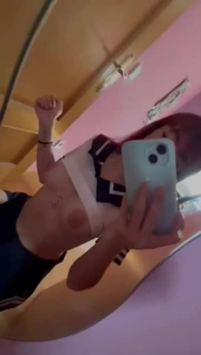 do you like the tits of a girl who just turned 19? (drop)