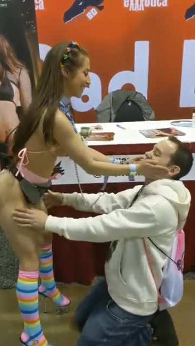 Damn, people at conventions are wildin'