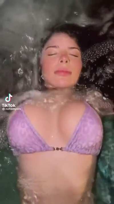 Pool floaties