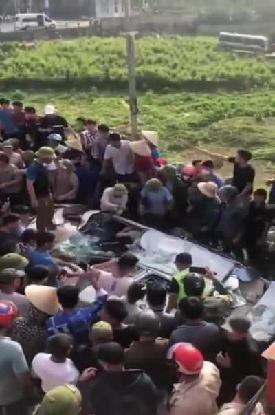 Man survived being crushed in a car accident by ducking down.