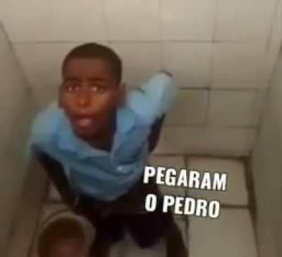 T&Ocirc; SAINDO DESSA MERDA DE SUB, ESSA PORRA N&Atilde;O PRESTA MAIS, S&Oacute; TEM MEME RUIM, S&Oacute; TEM GENTE DANDO REPOST, S&Oacute; TEM FILHO DA PUTA, E AINDA TEM AQUELE TIK TOKER VERME Q VCS TIVERAM A AUD&Aacute;CIA DE DEFENDER. V&Atilde;O SE FODER. ADEUS.
