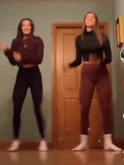 Which sister would you fuck and how? Left (24) Right (18)
