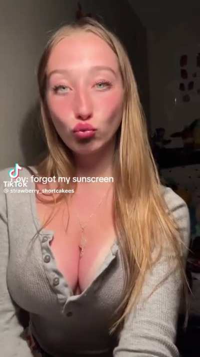 @strawberry_shortcakees