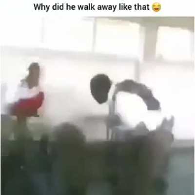 He do be shmoovin