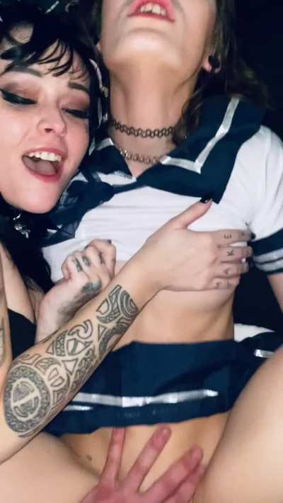 First time we fucked Leigh 🔥 New foursome and threesome going up on our OF this week, don&rsquo;t miss the sale! 🖤