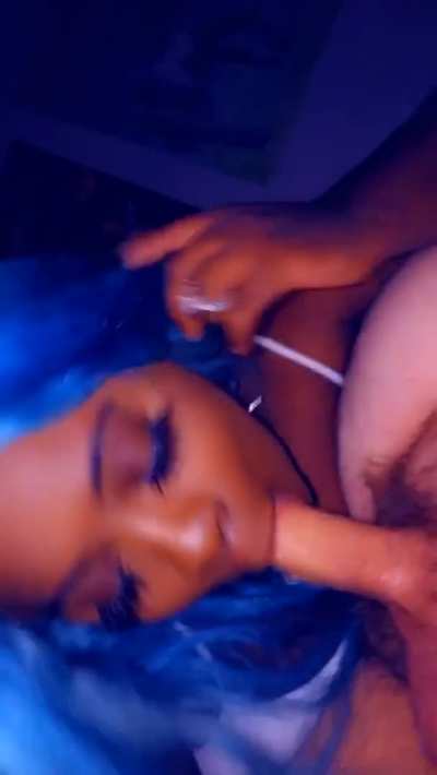 Up arrow if you&rsquo;d fuck my throat raw 🙊😋