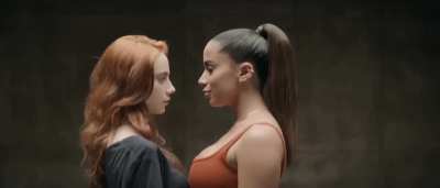 Brazilian singer Anitta making out with 20 strangers for her music video - N&atilde;o Perco Meu Tempo 